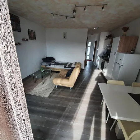 6 M, 50 M Do Plaze Apartment Barbat na Rabu Exterior photo