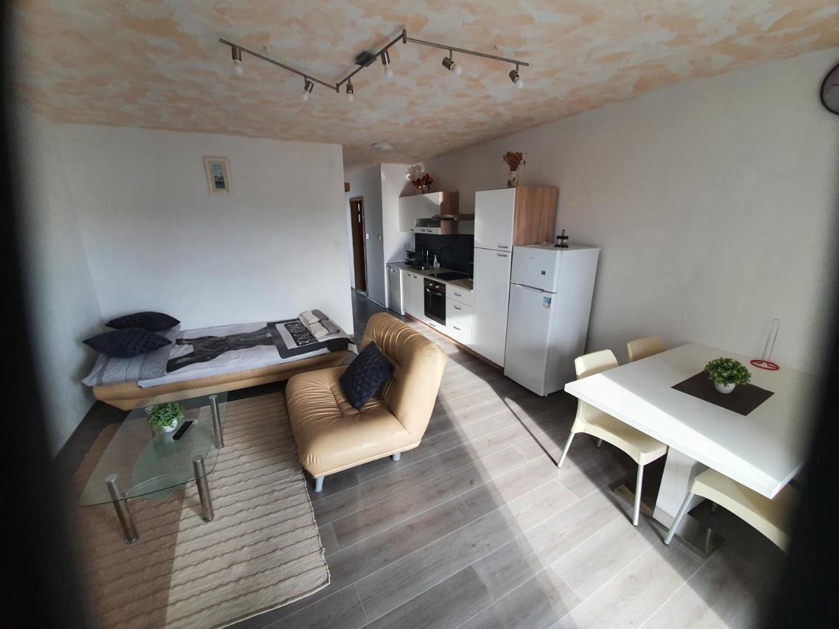 6 M, 50 M Do Plaze Apartment