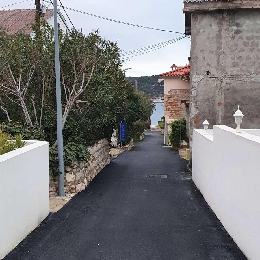 Apartment 6 M, 50 M Do Plaze Barbat na Rabu