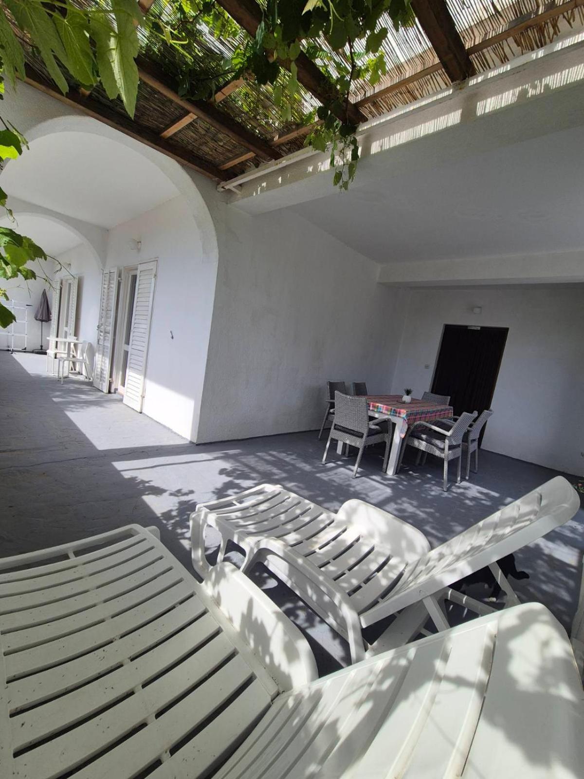 Apartment 6 M, 50 M Do Plaze *