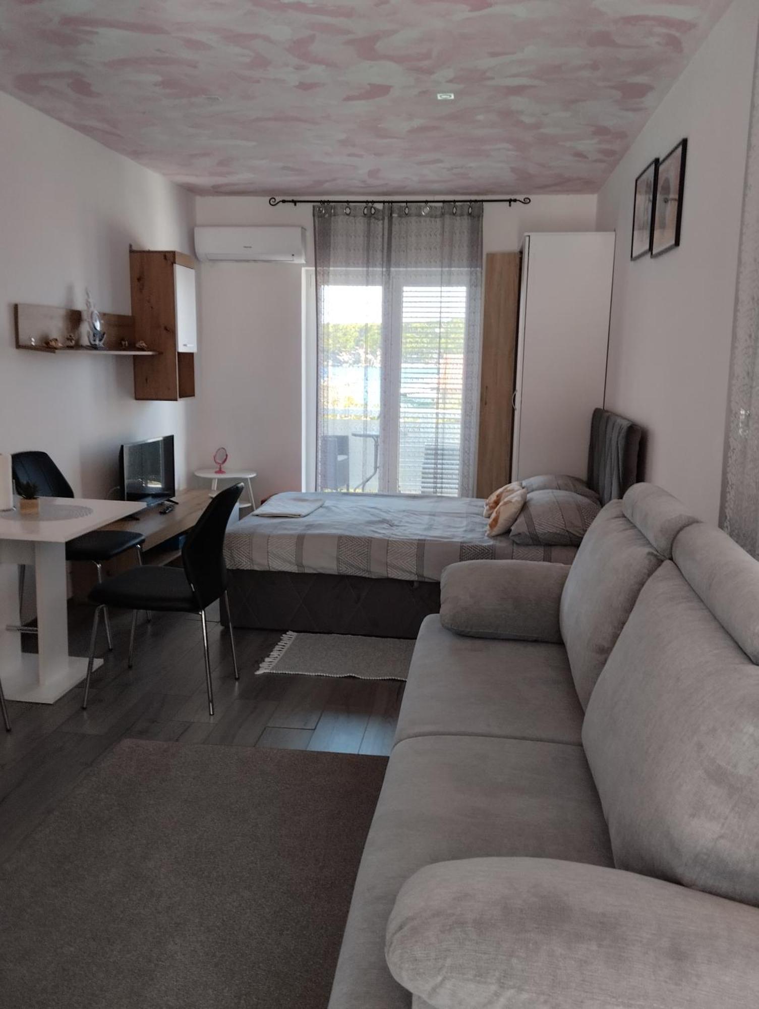 6 M, 50 M Do Plaze Apartment